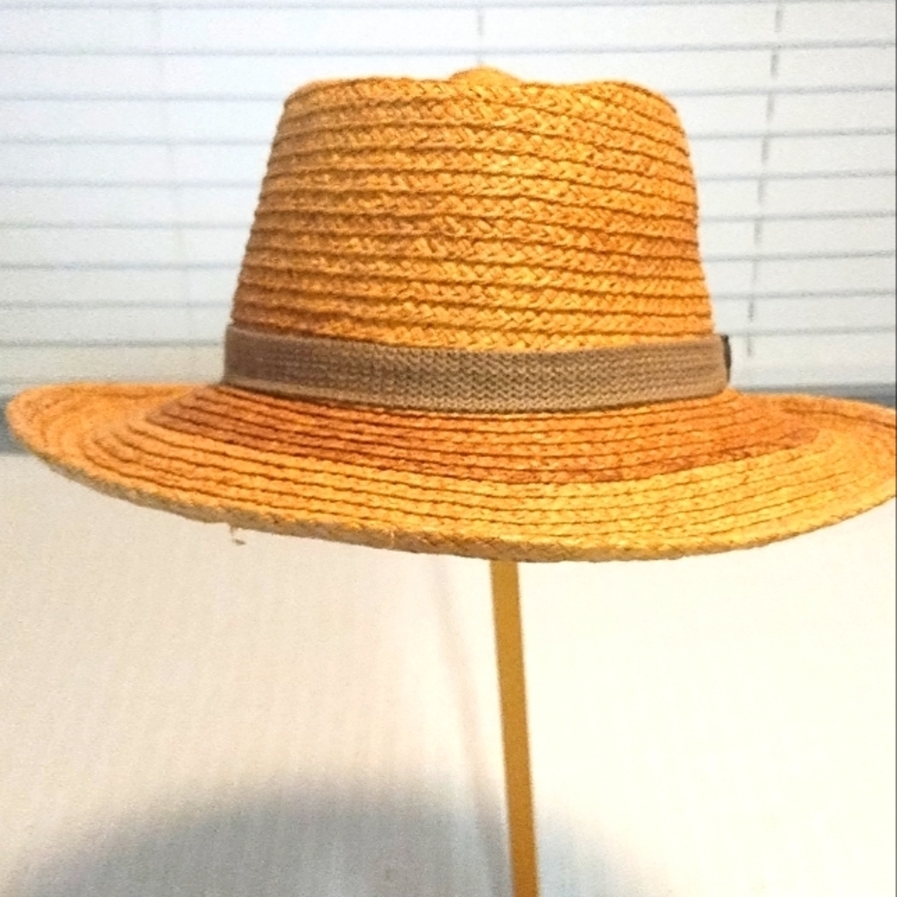 Summer Club Stylish Straw Hat with Tan Band From Australia 🦘